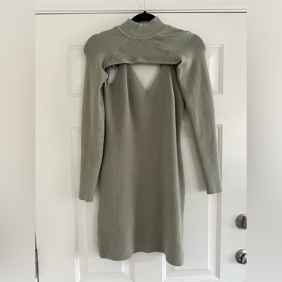 Abercrombie and Fitch Sweater Dress - Picture 2 of 4